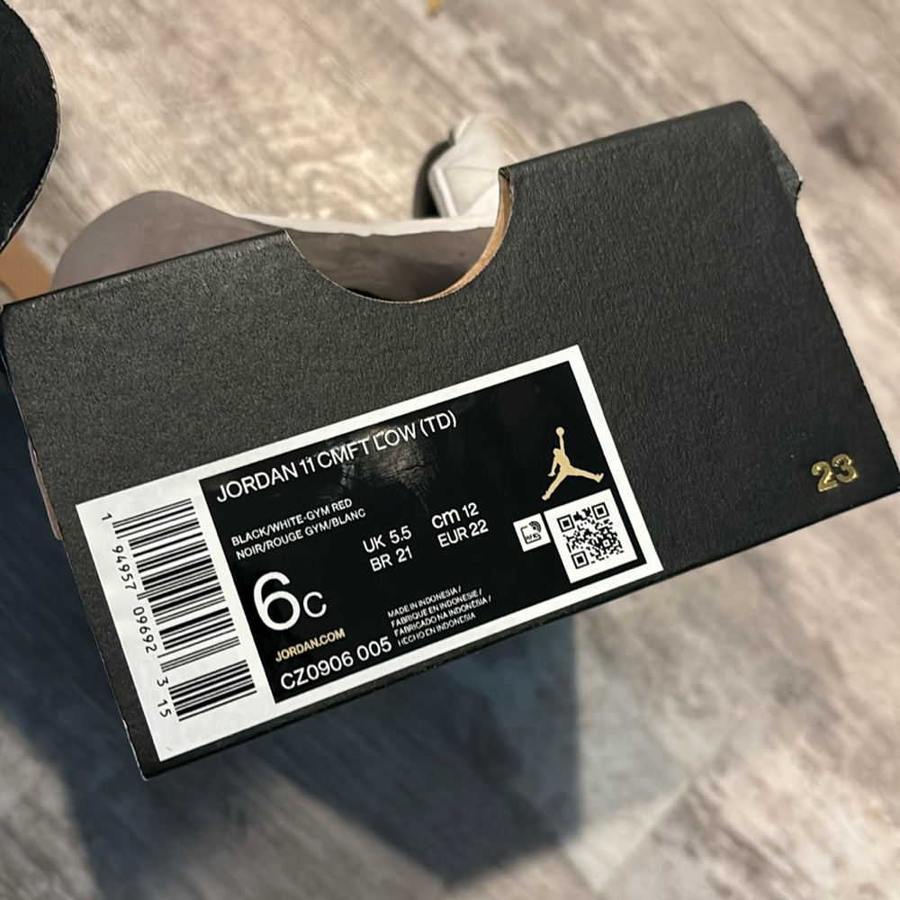 Jordan 11 CMFT LOW (TD)